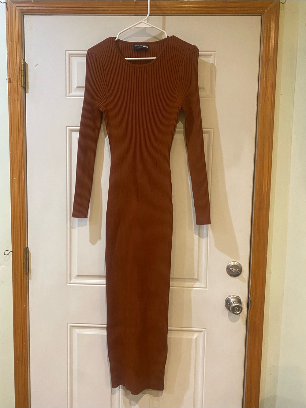 MINKPINK Ribbed Long-Sleeve Maxi Dress in Rust Brown Size XL